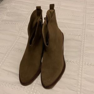 Zara Trafaluc Camel boots 37